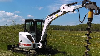 Аренда экскаватора погрузчика с ямобуром в Долгопрудный цена от 1543 руб